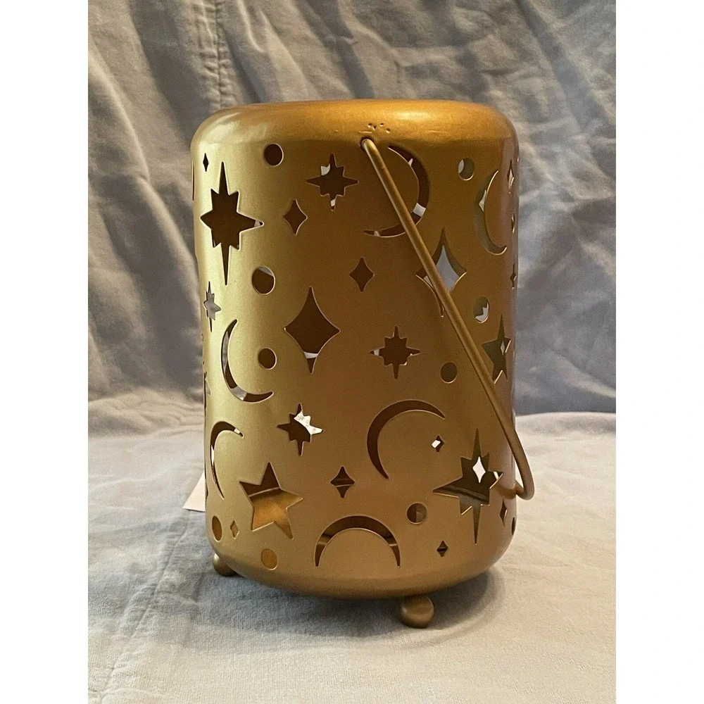 NEW Walt Disney Parks Aladdin Metal Latern for Tea Lights featuring‎ Jasmine